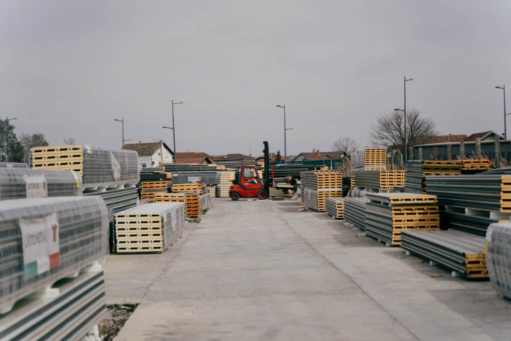 Polovni sendvic paneli sa MOEVA skladista u Novom Sadu i Beogradu